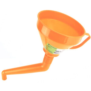 Embudo de plástico naranja con tubo de salida curvado rígido de 160mm para llenado lateral en motores y maquinaria.